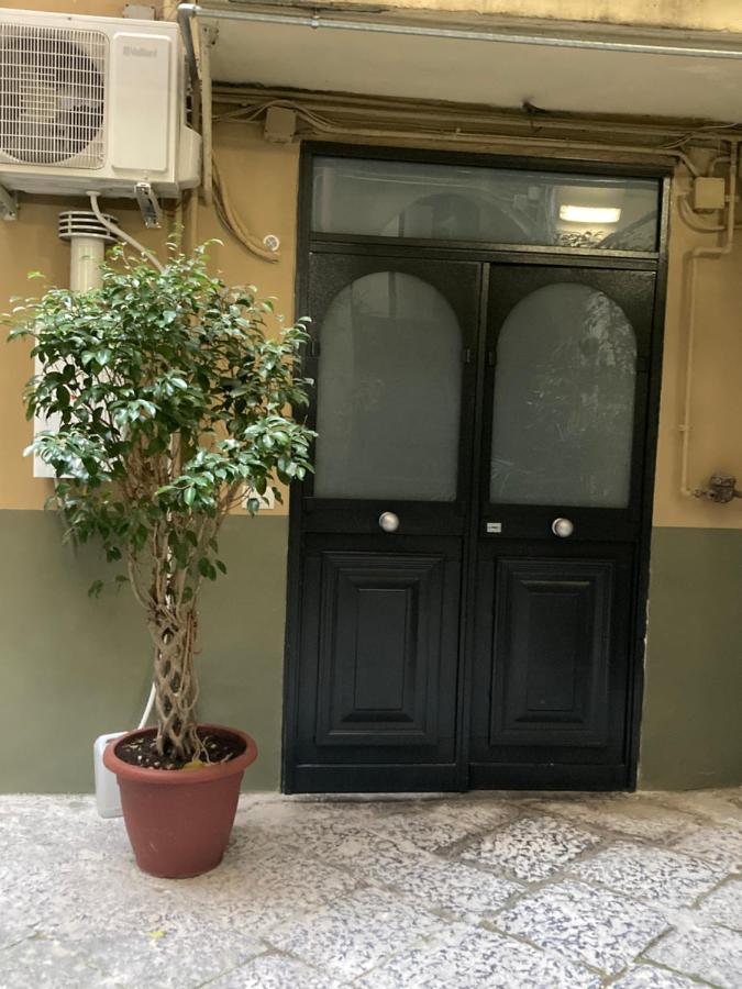 Ferienwohnung Zuccarella "Zuccherino"Nel Cortile Neapel Exterior foto